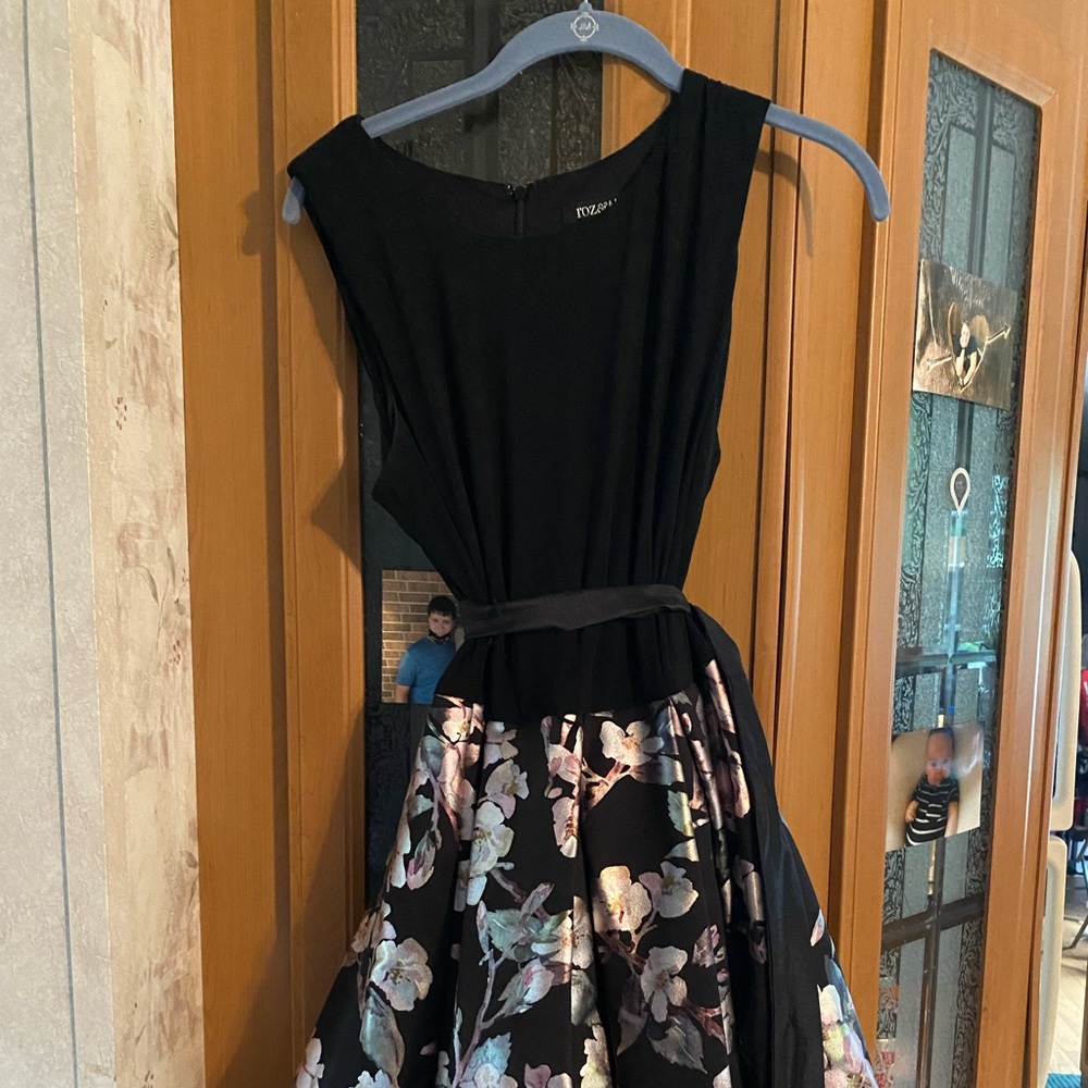 Dress worn only a few times